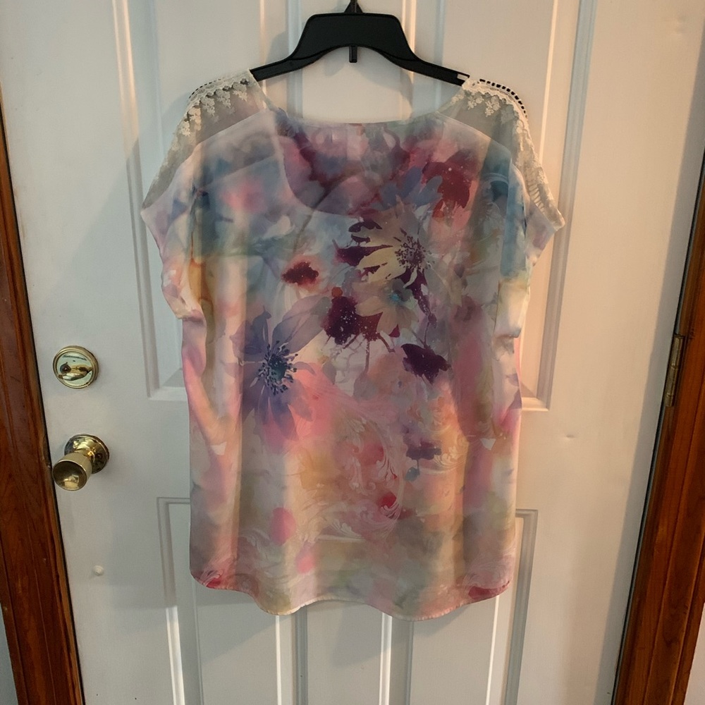 Dressbarn Watercolor Semi Sheer w Lace & Bling 1X Plus Size